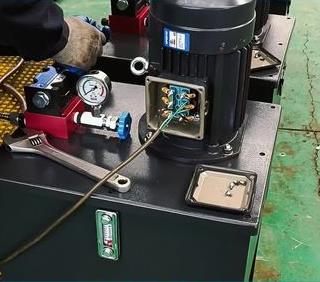 國立液壓，重注安全生產(chǎn)意識(shí)，用心生產(chǎn)每一臺(tái)液壓站